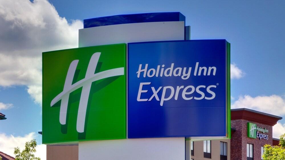 Holiday Inn Express & Suites - Albuquerque East By Ihg Exterior photo