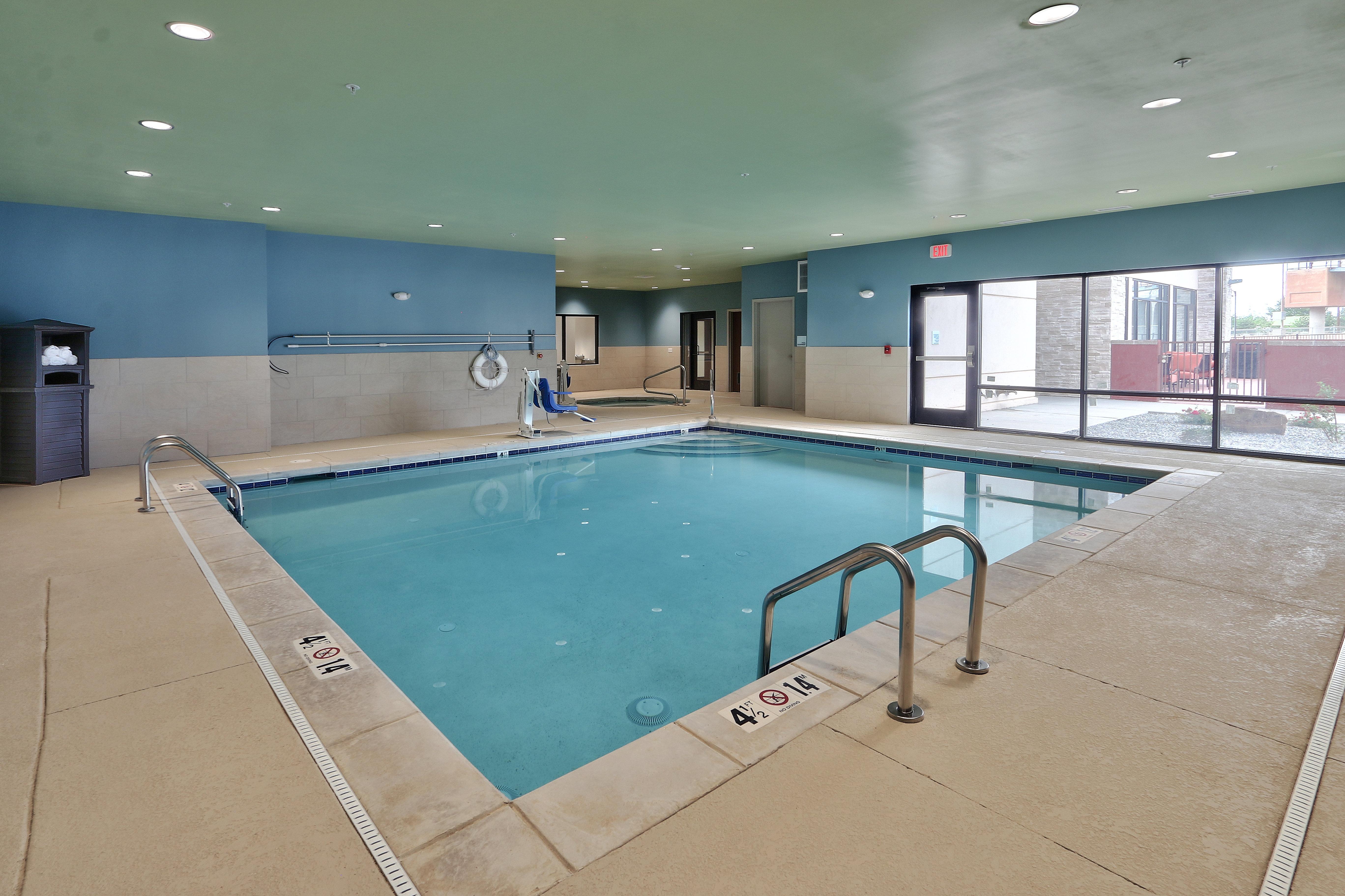 Holiday Inn Express & Suites - Albuquerque East By Ihg Exterior photo