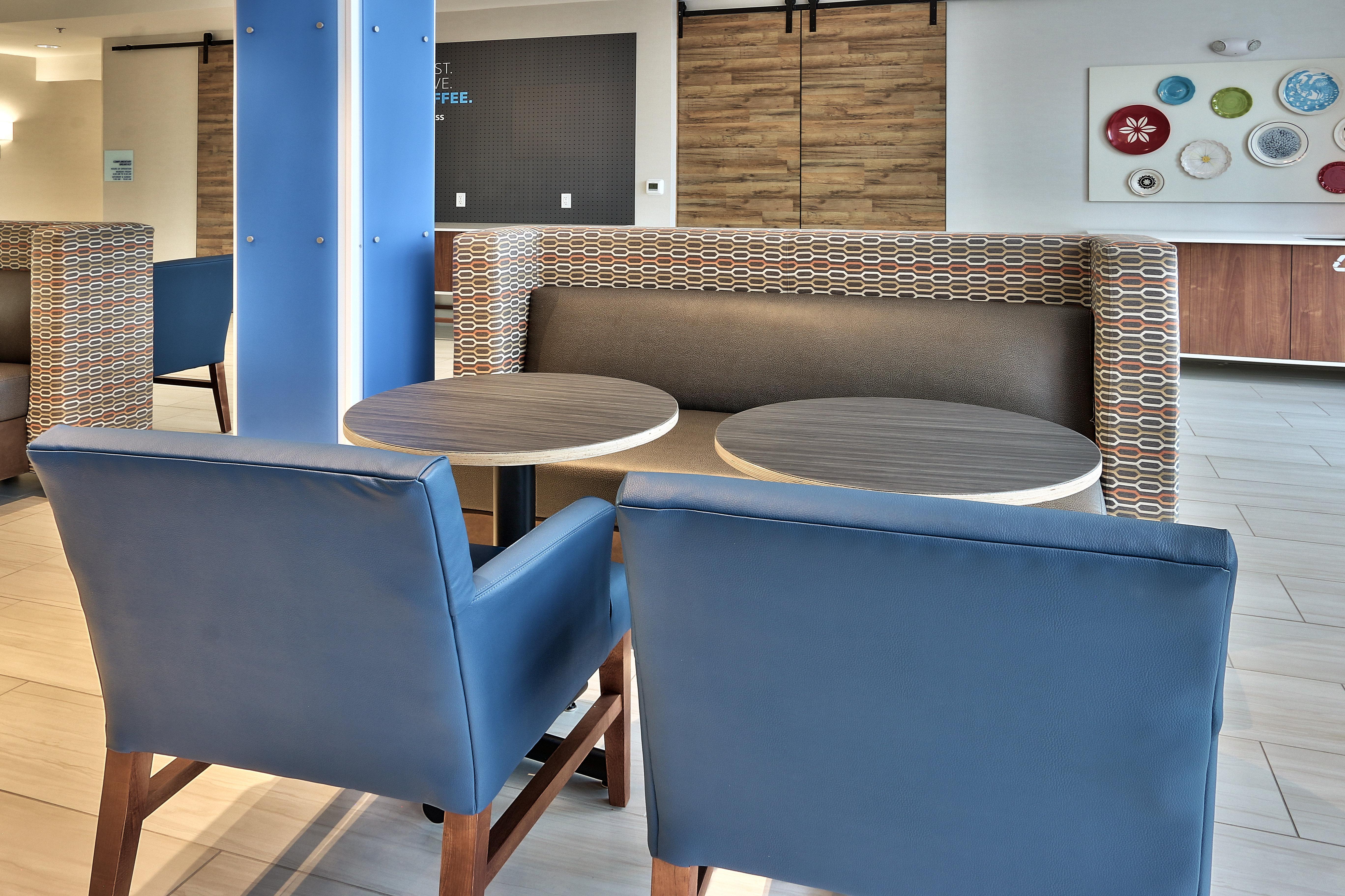 Holiday Inn Express & Suites - Albuquerque East By Ihg Exterior photo